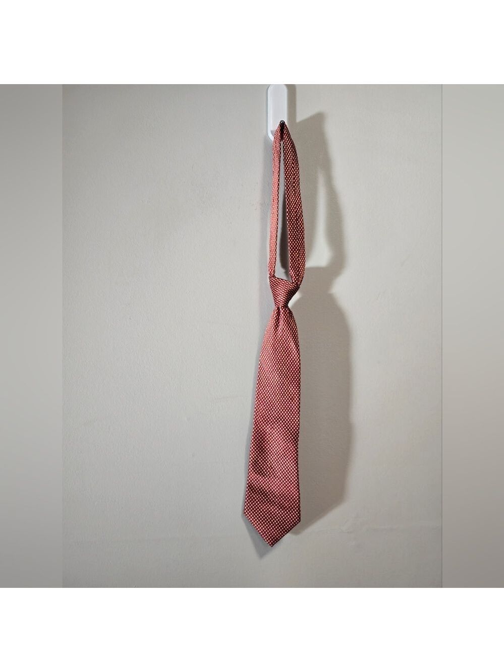Umberto Bossi 100% Silk Men's Red Micro-Pattern Tie - Sleek Formal Accessory